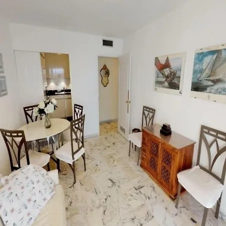 Beau 2p Proche Mer Avec Terrasse Et Parking 1 Apartment